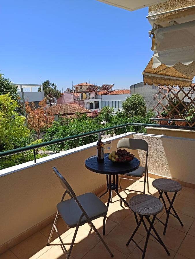 1 Bedroom Apartment In Nea Kallikrateia Екстер'єр фото